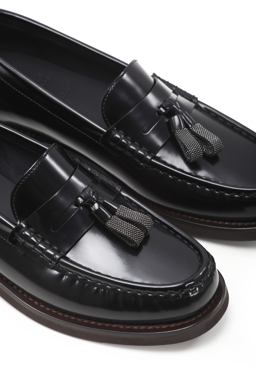 shop BRUNELLO CUCINELLI  Mocassino: Brunello Cucinelli "Penny" loafer in vitello Minimal con Shiny Tassels.
Fodera in pelle.
Suola in micro leggero.
Decorazione in monile Nickel-free.
Composizione: 100% PELLE DI VITELLO.
Made in Italy.. MZVNG2739-C101 number 2822400